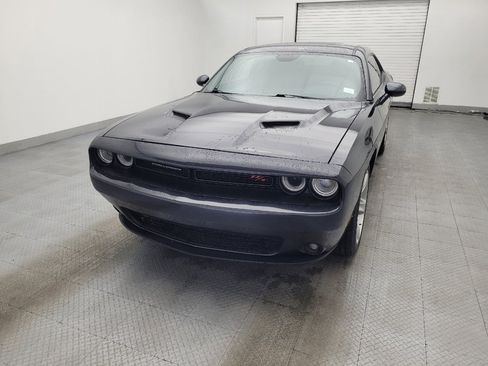 Used 2017 Dodge Challenger R/T image 15