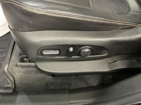 Used 2021 Chevrolet Traverse LT w/ LT Premium Package image 13