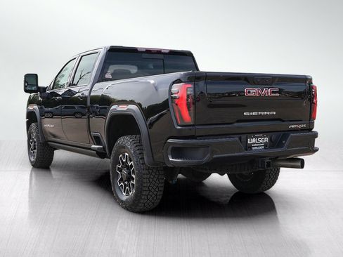 Used 2024 GMC Sierra 2500 AT4X AWD/4WD image 3