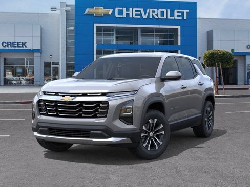 New 2027 Chevrolet Equinox LT FWD image 7