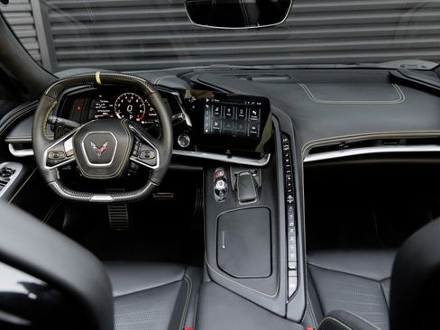 Used 2024 Chevrolet Corvette Z06 w/ Battery Protection Package image 20