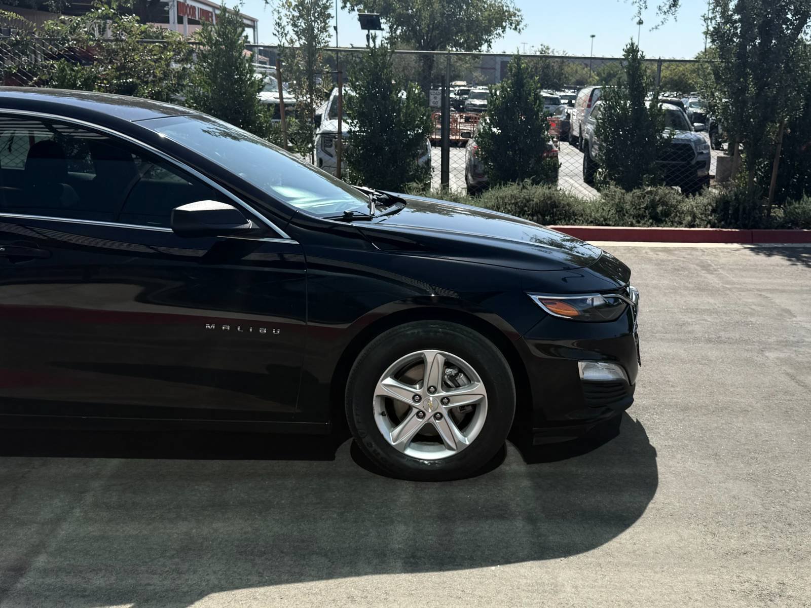 Used 2023 Chevrolet Malibu LS FWD image 4