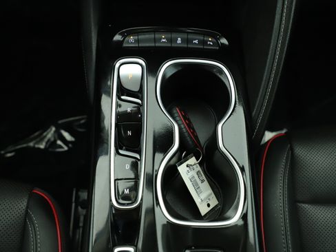 Used 2022 Buick Envision Essence w/ Technology Package II image 18