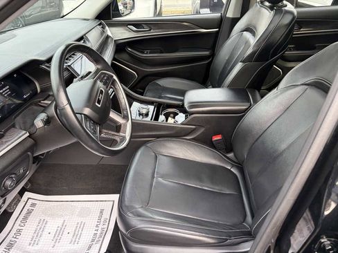 Used 2021 Jeep Grand Cherokee L Limited AWD/4WD image 9