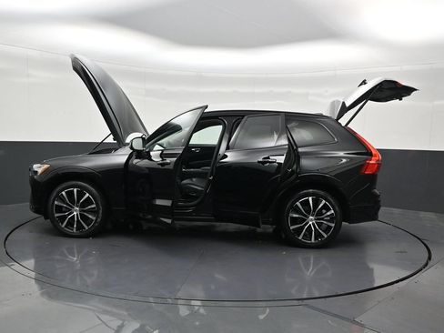 Used 2024 Volvo XC60 B5 Plus w/ Protection Package Premier AWD/4WD image 32