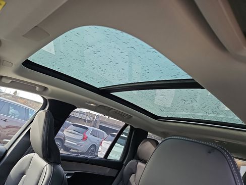 New 2026 Volvo XC90 B6 Ultra w/ Protection Package Premier AWD/4WD image 12