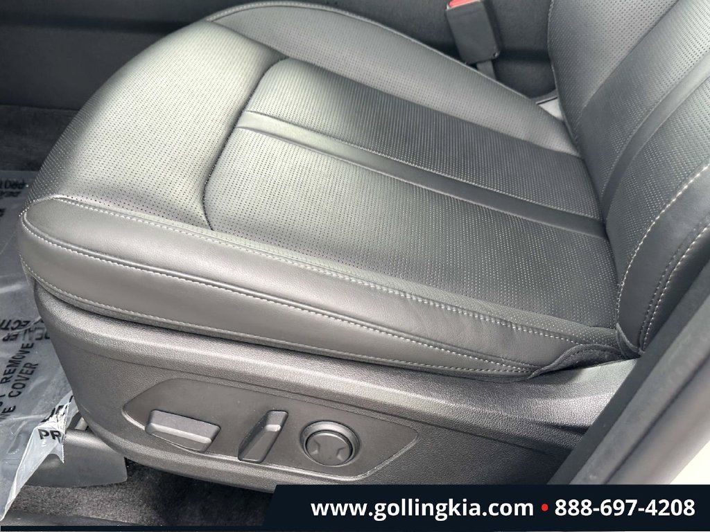 Certified 2026 Kia Sorento EX AWD/4WD image 18