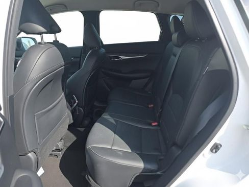 Used 2023 INFINITI QX50 Pure image 9