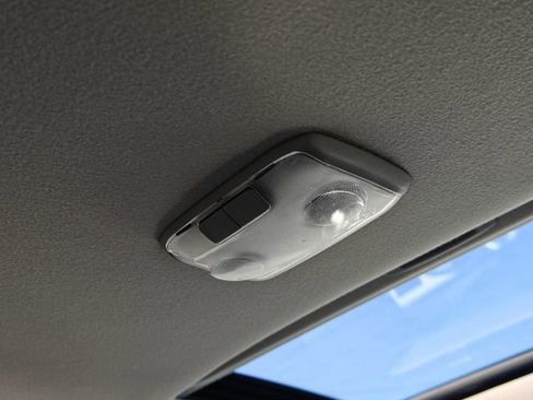 Used 2014 Toyota Sequoia Limited AWD/4WD image 40
