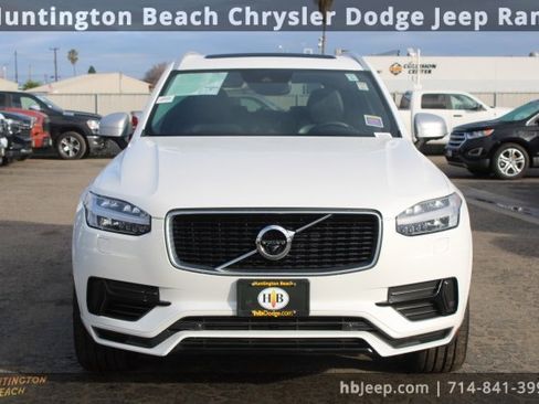 Used 2019 Volvo XC90 T8 R-Design w/ Advanced Package image 2