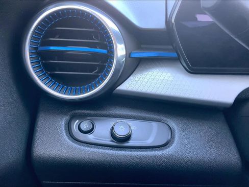 Certified 2024 Chevrolet Trax LT image 33