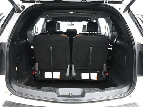 Certified 2018 Ford Explorer XLT w/ Equipment Group 202A image 21