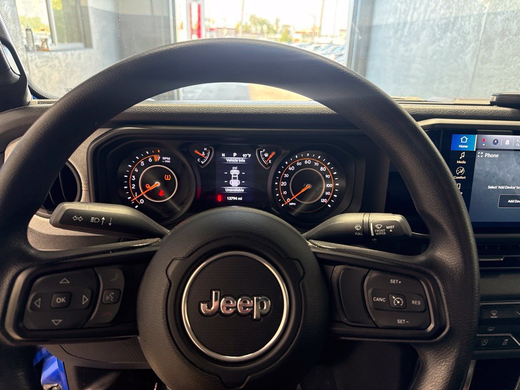 Used 2024 Jeep Gladiator Sport AWD/4WD image 15