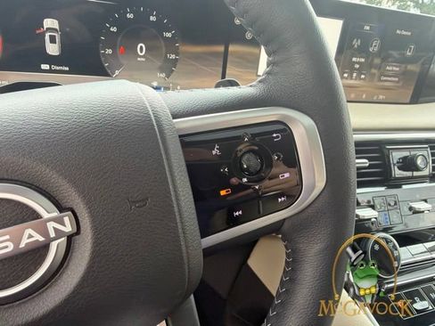 Used 2025 Nissan Armada Platinum RWD image 18