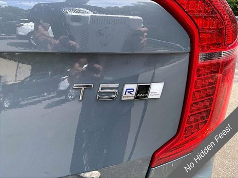 Used 2020 Volvo XC90 T5 R-Design AWD/4WD image 8