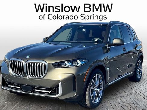 New 2026 BMW X5 xDrive50e w/ Premium Package AWD/4WD image 2