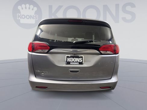 Used 2021 Chrysler Voyager Lxi image 5