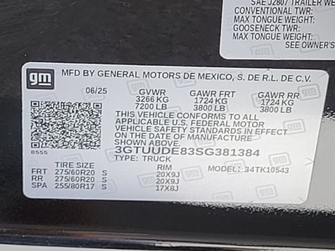 Used 2025 GMC Sierra 1500 SLT w/ SLT Premium Plus Package AWD/4WD image 16