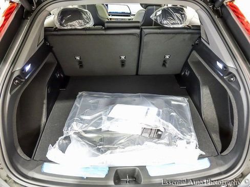 New 2026 Cadillac Optiq Sport 1 w/ LPO, Floor Liner Package image 19