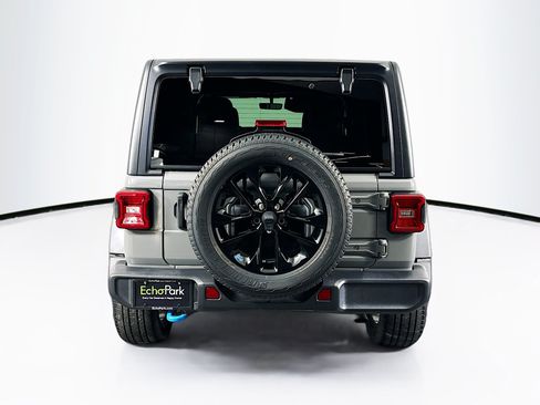 Used 2023 Jeep Wrangler Unlimited Sahara AWD/4WD image 7