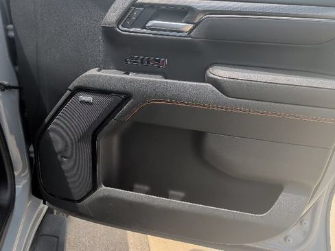 Used 2025 GMC Sierra 1500 AT4 w/ AT4 Premium Package AWD/4WD image 12