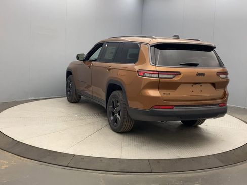 New 2026 Jeep Grand Cherokee L Limited AWD/4WD image 3