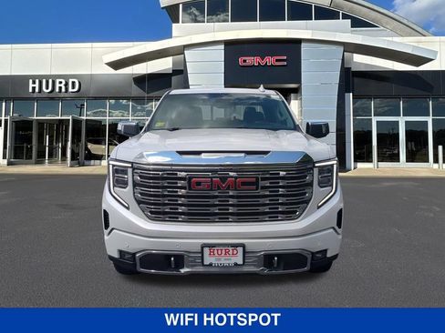 Used 2023 GMC Sierra 1500 Denali w/ Denali Reserve Package AWD/4WD image 9