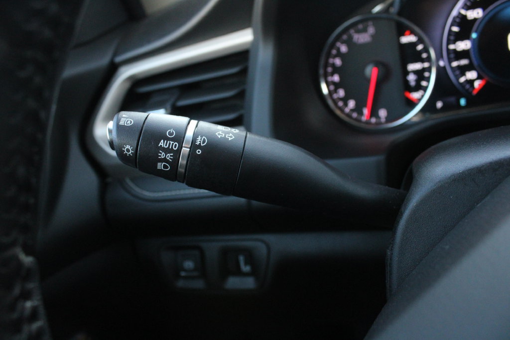 Used 2019 GMC Acadia Denali AWD/4WD image 13
