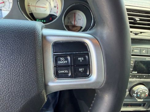Used 2011 Dodge Challenger R/T RWD image 22