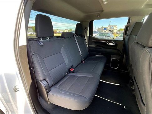 Used 2024 GMC Sierra 1500 SLE image 31