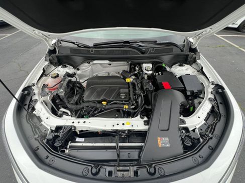 Used 2025 Buick Envista Sport Touring image 32