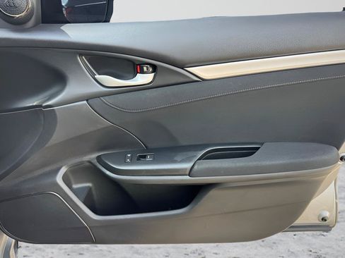 Used 2019 Honda Civic EX image 29