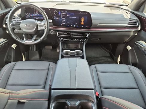 Used 2024 Chevrolet Traverse Z71 w/ LPO, Floor Liner Package AWD/4WD image 23