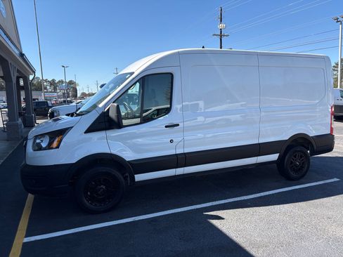 Used 2023 Ford Transit 250 Base image 1