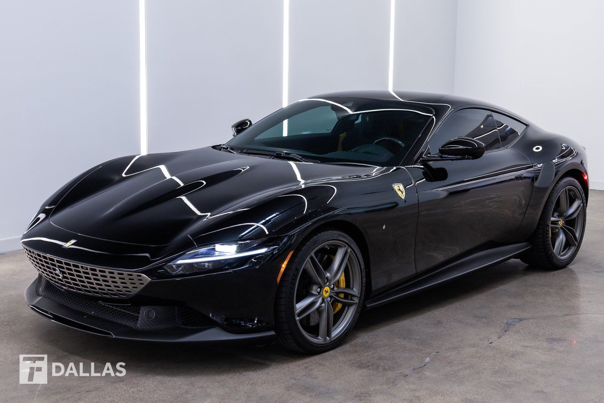 Used 2023 Ferrari Roma RWD image 2