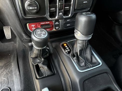 Used 2024 Jeep Wrangler Unlimited Rubicon image 18