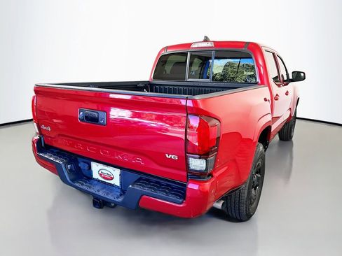Used 2022 Toyota Tacoma SR image 5