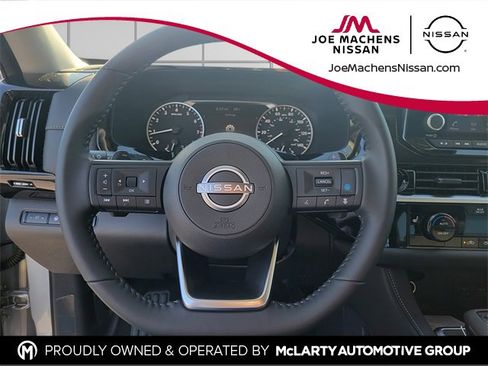 New 2025 Nissan Pathfinder SV w/ Black Appearance Package image 12