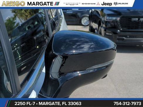 New 2026 Chrysler Pacifica Select FWD image 12