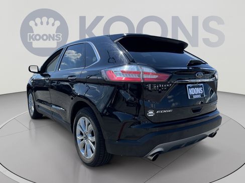 Used 2019 Ford Edge Titanium w/ Equipment Group 301A FWD image 4
