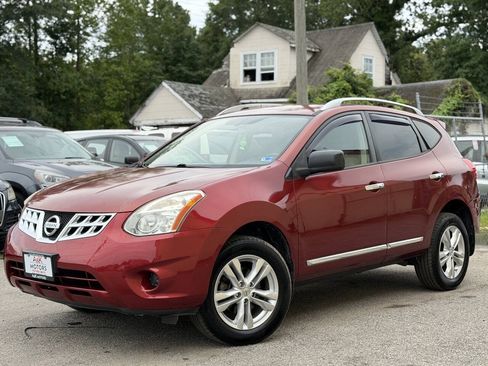 Used 2015 Nissan Rogue S w/ Convenience Package FWD image 2