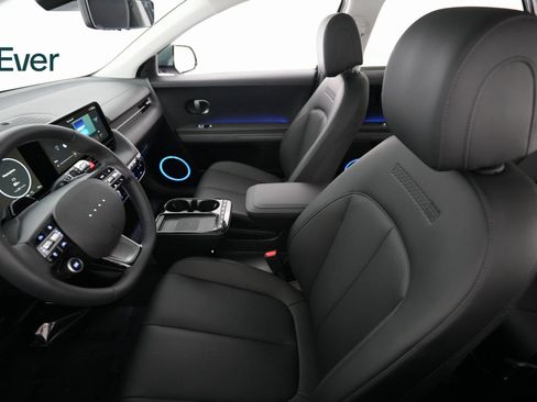 Used 2025 Hyundai Ioniq 5 Limited image 7