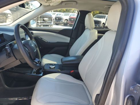 Used 2022 Ford Mustang Mach-E Premium image 13