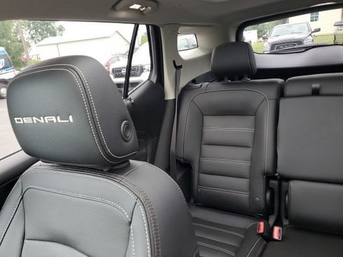 Used 2022 GMC Terrain Denali w/ Denali Premium Package AWD/4WD image 14