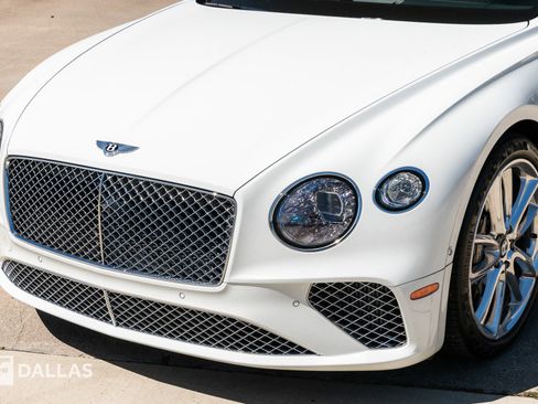 Used 2022 Bentley Continental GT image 6