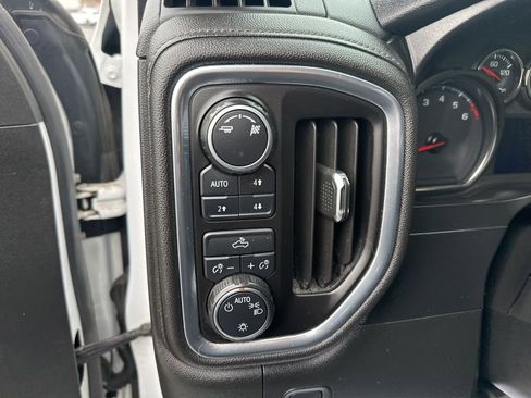 Used 2019 Chevrolet Silverado 1500 LT w/ True North Edition AWD/4WD image 15