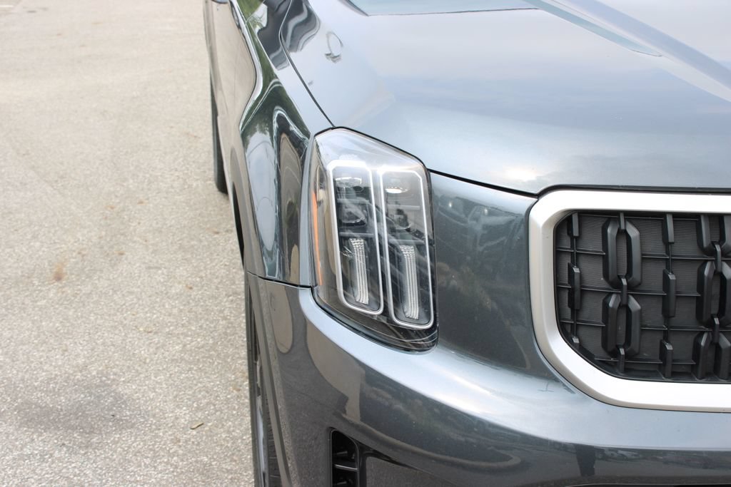 Used 2024 Kia Telluride EX w/ EX Captain's Chair Package AWD/4WD image 5