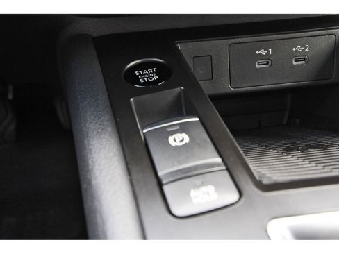 Certified 2025 Nissan Kicks SV image 26