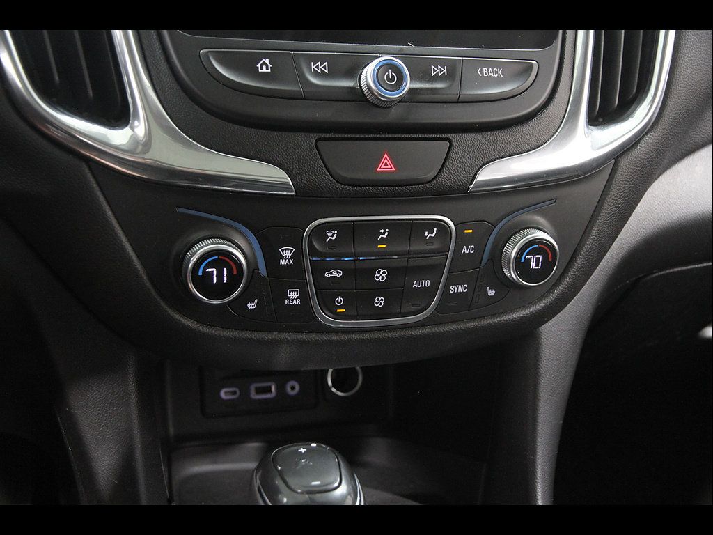 Used 2019 Chevrolet Equinox LT FWD image 14