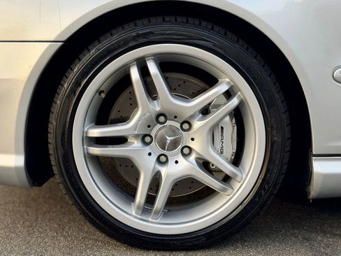 Used 2006 Mercedes-Benz C 55 AMG Sedan w/ Premium Pkg image 11